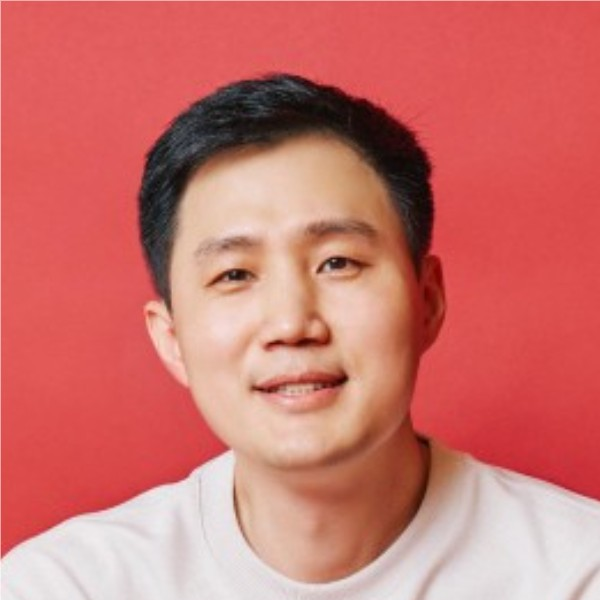Kwangyong Lee